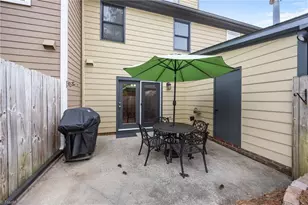 1103 Summer Pl, Greensboro, NC 27410 - Photo 33