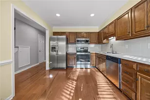 1103 Summer Pl, Greensboro, NC 27410 - Photo 11