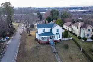 519 Maple St, Mount Airy, NC 27030 - Photo 3