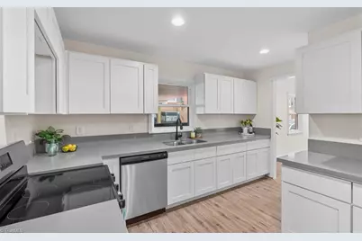 415 Woodsway Drive, Lexington, NC 27292 - Photo 7