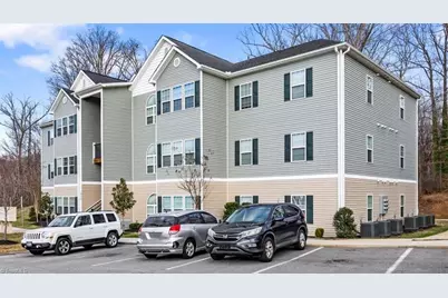 2606 Pennoak Way #C, Greensboro, NC 27407 - Photo 3