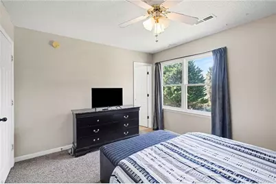 3904 Riverdale Drive, Greensboro, NC 27406 - Photo 11