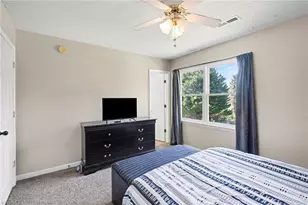 3904 Riverdale Dr, Greensboro, NC 27406 - Photo 11