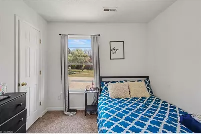 3904 Riverdale Drive, Greensboro, NC 27406 - Photo 17