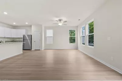 2112 Willow Glen Drive, Graham, NC 27253 - Photo 9