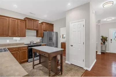 4215 Field Crossing Drive, Winston-Salem, NC 27107 - Photo 9