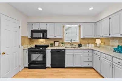 2728 Spring Bridge Trail, Greensboro, NC 27410 - Photo 13