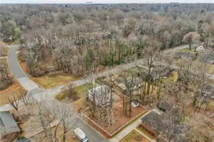 405 Miltwood Dr, Greensboro, NC 27455 - Photo 33