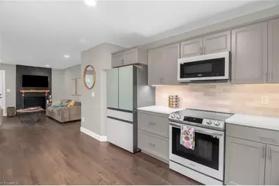 702 E Farriss Avenue, High Point, NC 27262 - Photo 15