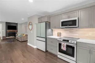 702 E Farriss Ave, High Point, NC 27262 - Photo 15