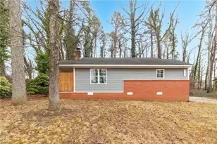 702 E Farriss Ave, High Point, NC 27262 - Photo 1