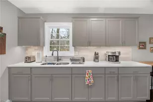 702 E Farriss Ave, High Point, NC 27262 - Photo 13