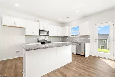 3017 Middle Creek Lane, Greensboro, NC 27405 - Photo 7