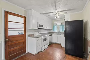 1892 Lake Rd, Thomasville, NC 27360 - Photo 5