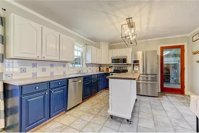 7002 Cruthis Road, High Point, NC 27263 - Photo 9