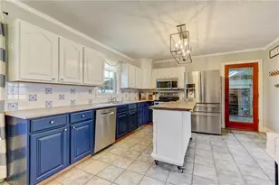 7002 Cruthis Rd, High Point, NC 27263 - Photo 9