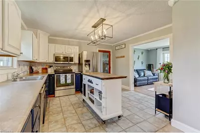 7002 Cruthis Road, High Point, NC 27263 - Photo 11