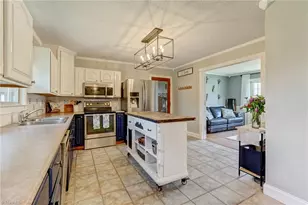 7002 Cruthis Rd, High Point, NC 27263 - Photo 11