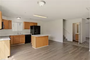 1828 Chatfield Dr, High Point, NC 27260 - Photo 7