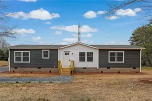 135 Hilton Rd, Stokesdale, NC 27357 - Photo 5