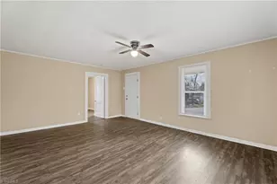 521 E 1st St, Lexington, NC 27292 - Photo 5