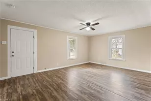 521 E 1st St, Lexington, NC 27292 - Photo 3
