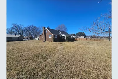908 Boone Road, Burlington, NC 27217 - Photo 23