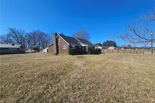 908 Boone Rd, Burlington, NC 27217 - Photo 23