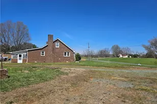 908 Boone Rd, Burlington, NC 27217 - Photo 27