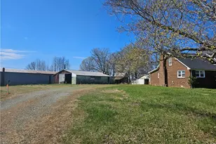 908 Boone Rd, Burlington, NC 27217 - Photo 27