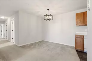 900 Hanahan Ct, Greensboro, NC 27409 - Photo 9