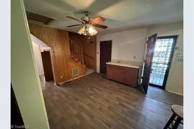 1704 Pichard Street, Greensboro, NC 27401 - Photo 9