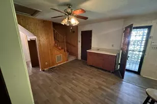 1704 Pichard St, Greensboro, NC 27401 - Photo 9