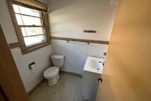 1704 Pichard St, Greensboro, NC 27401 - Photo 21