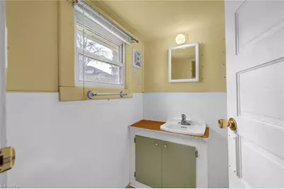 904 Branch Street, Eden, NC 27288 - Photo 9