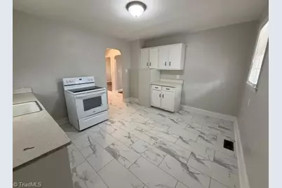 3806 Wooddale Lane, Greensboro, NC 27405 - Photo 5