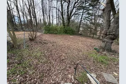 3806 Wooddale Lane, Greensboro, NC 27405 - Photo 9