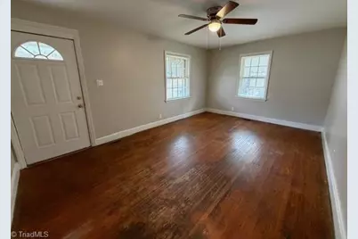 3806 Wooddale Lane, Greensboro, NC 27405 - Photo 3