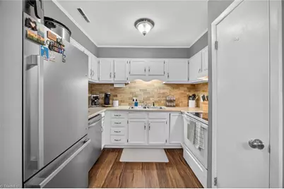 416 Century Court, Kernersville, NC 27284 - Photo 7