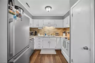 416 Century Ct, Kernersville, NC 27284 - Photo 7