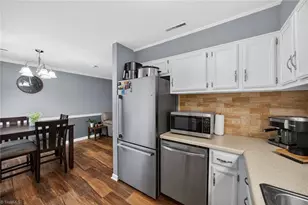 416 Century Ct, Kernersville, NC 27284 - Photo 9