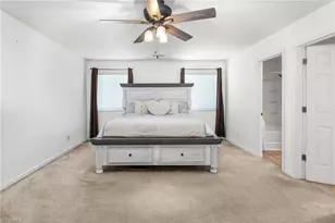 400 Walnut Crossing Dr, Whitsett, NC 27377 - Photo 9