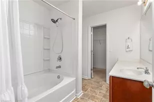 400 Walnut Crossing Dr, Whitsett, NC 27377 - Photo 11