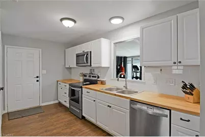 900 Beaumont Avenue, Greensboro, NC 27401 - Photo 11