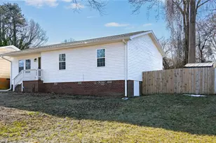 900 Beaumont Ave, Greensboro, NC 27401 - Photo 27