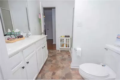 10 Hudson Circle, Greensboro, NC 27410 - Photo 11