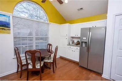 10 Hudson Circle, Greensboro, NC 27410 - Photo 5