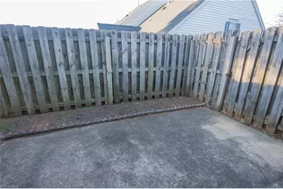 10 Hudson Circle, Greensboro, NC 27410 - Photo 17