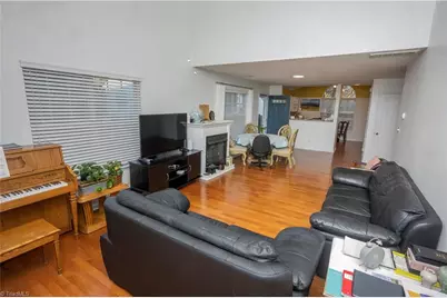 10 Hudson Circle, Greensboro, NC 27410 - Photo 9