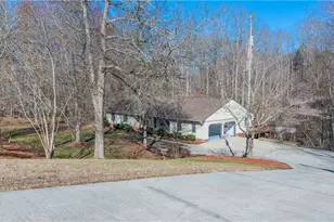 682 Cecil St, Thomasville, NC 27360 - Photo 7